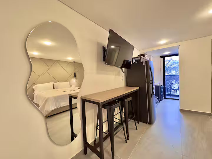 Loft 208 Laureles • Wifi rápido • Excelente ubicación • Balcón