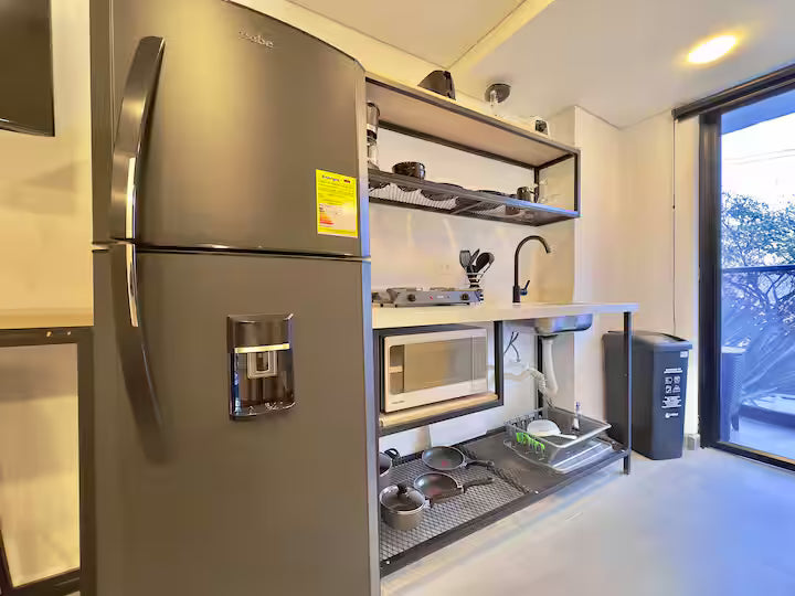 Loft 208 Laureles • Wifi rápido • Excelente ubicación • Balcón