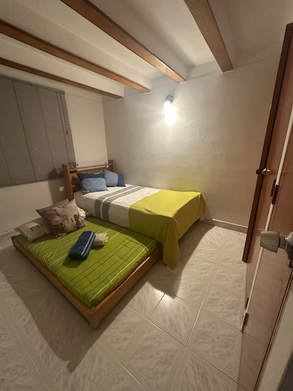 Habitación baño compartido cerca al tranvía